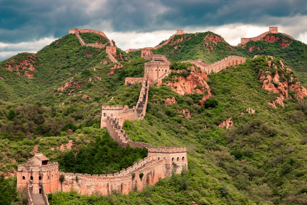 配图